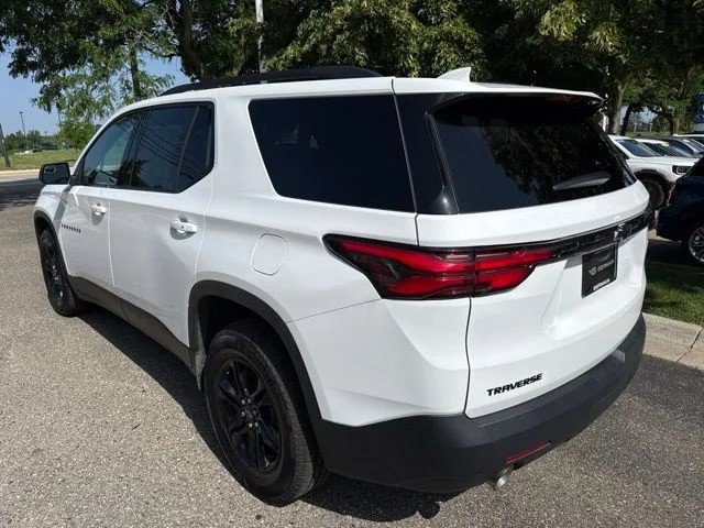 Used 2022 Chevrolet Traverse LS w/ Midnight/Sport Edition FWD image 11