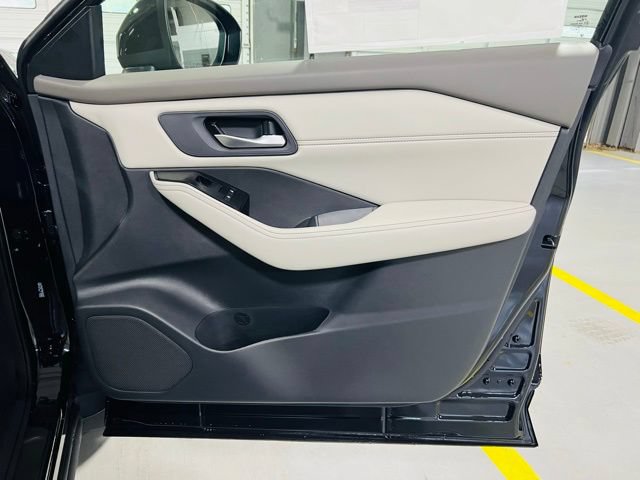 New 2026 Nissan Rogue Dark Armor FWD image 33