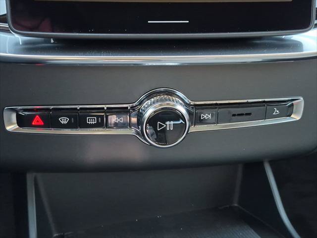 New 2027 Volvo XC90 B6 Plus AWD/4WD image 9
