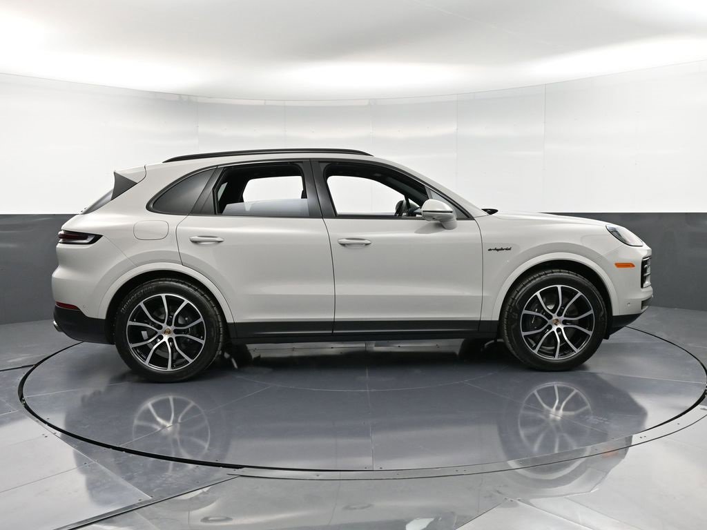 New 2026 Porsche Cayenne E-Hybrid image 9
