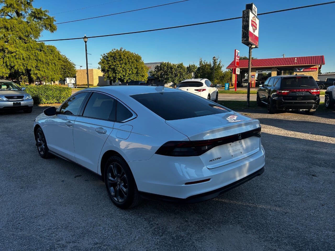 Used 2023 Honda Accord EX image 7