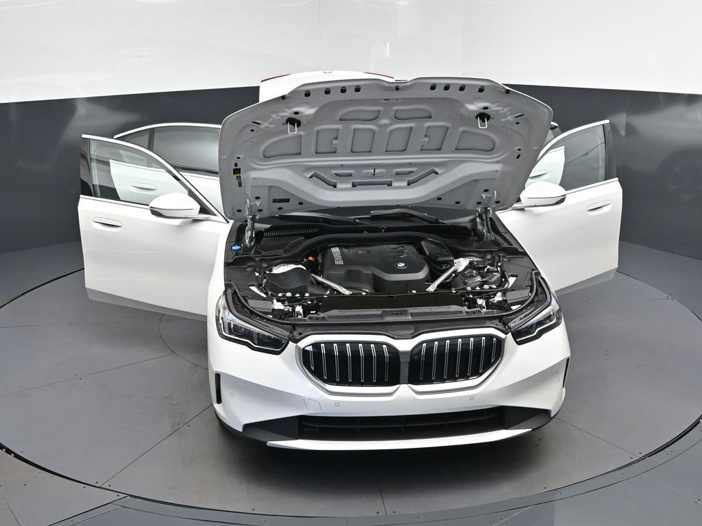 Certified 2026 BMW 530i RWD image 52