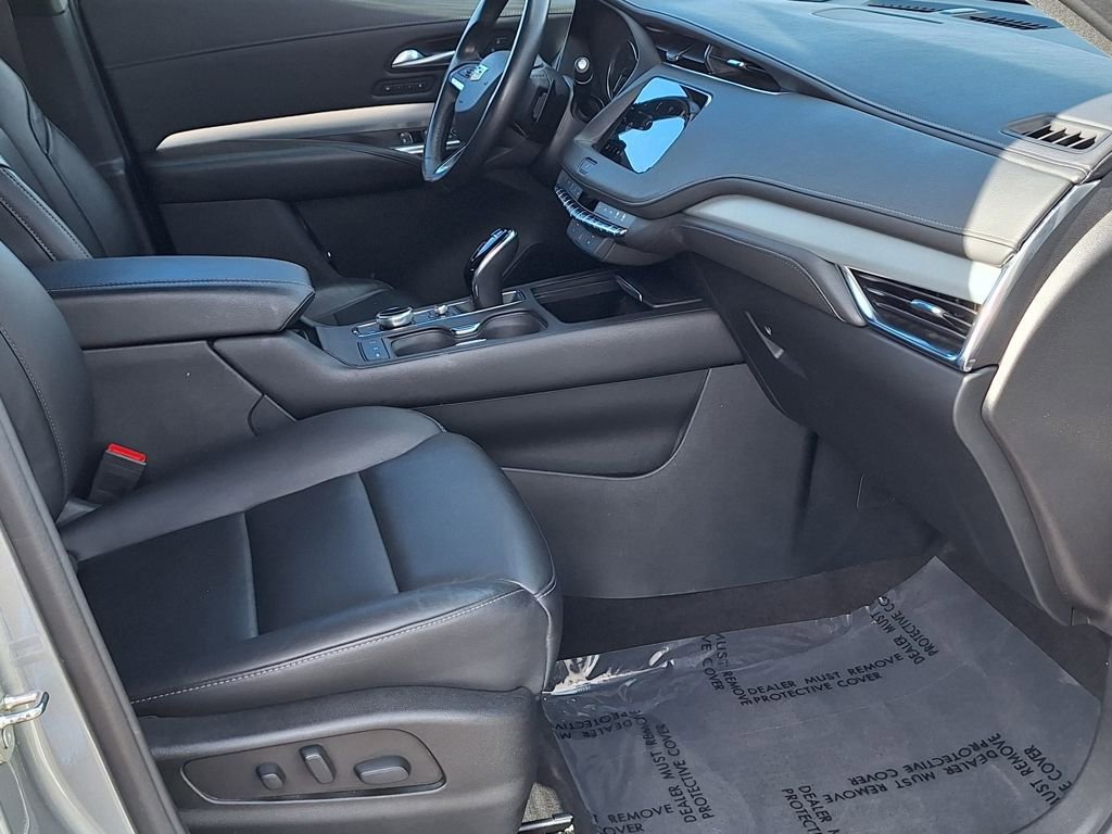 Used 2023 Cadillac XT4 Premium Luxury image 23