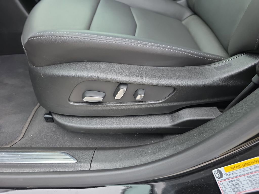 New 2026 Cadillac XT5 Premium Luxury w/ Driver Assist Package FWD image 10