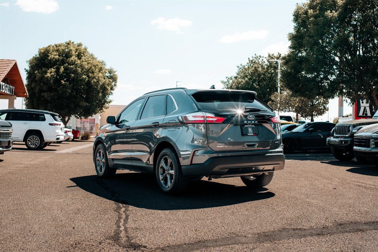 Used 2022 Ford Edge SEL w/ Sport Appearance Package AWD/4WD image 5