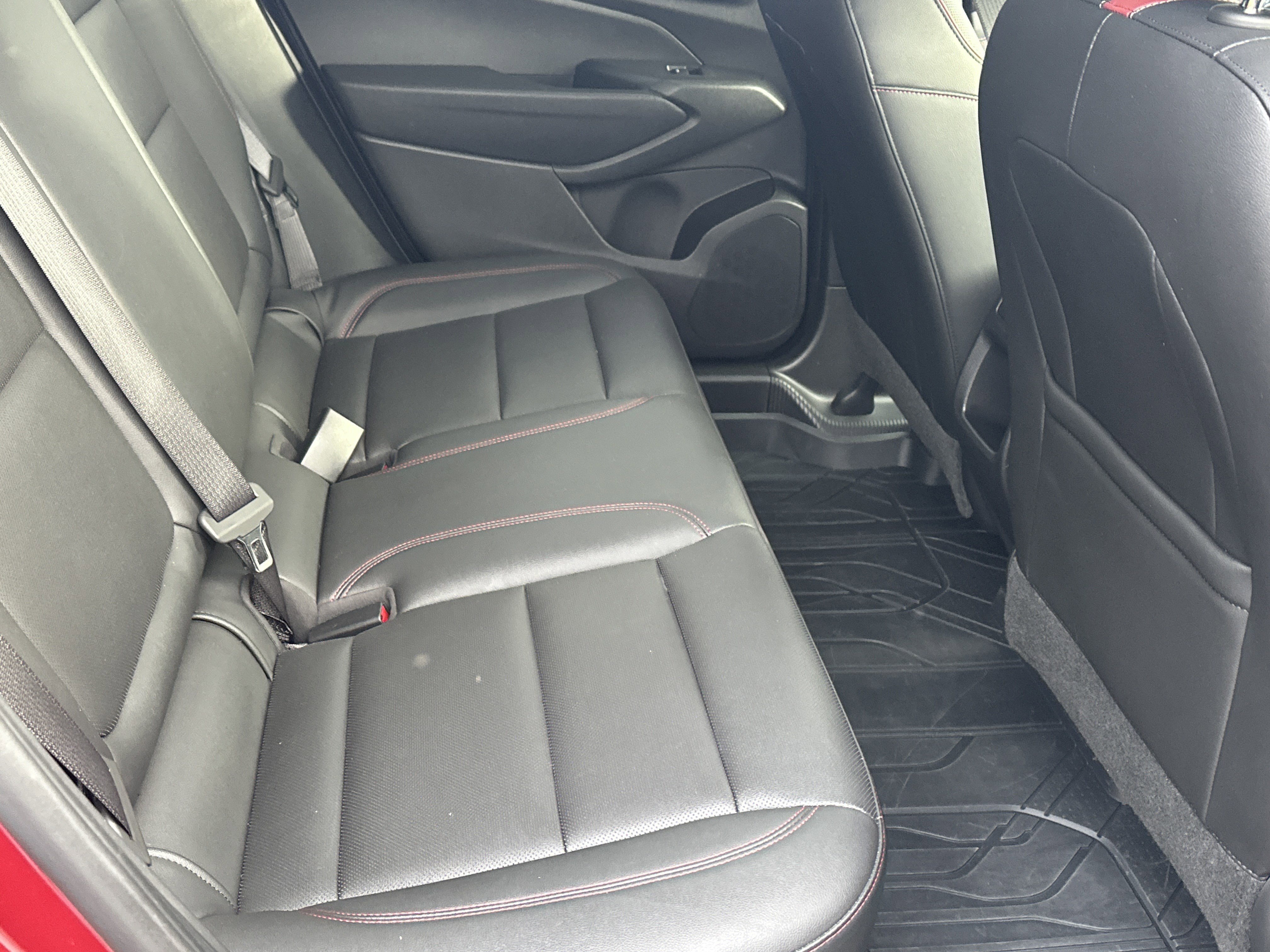 Certified 2025 Chevrolet Trax RS w/ Sunroof Package FWD image 14