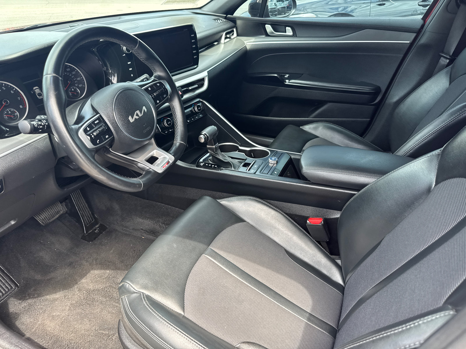 Used 2022 Kia K5 GT-Line FWD image 2