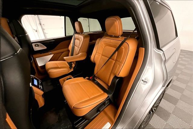Used 2023 Lincoln Aviator Black Label w/ Class IV Trailer Tow Package image 22