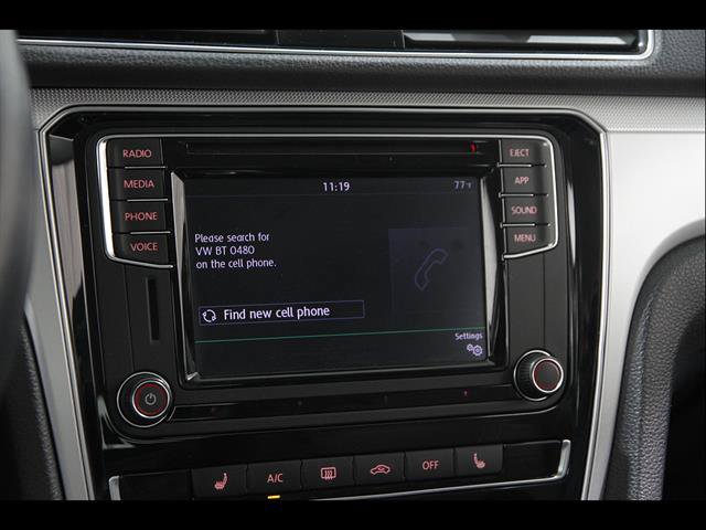 Used 2019 Volkswagen Passat 2.0T Wolfsburg FWD image 11