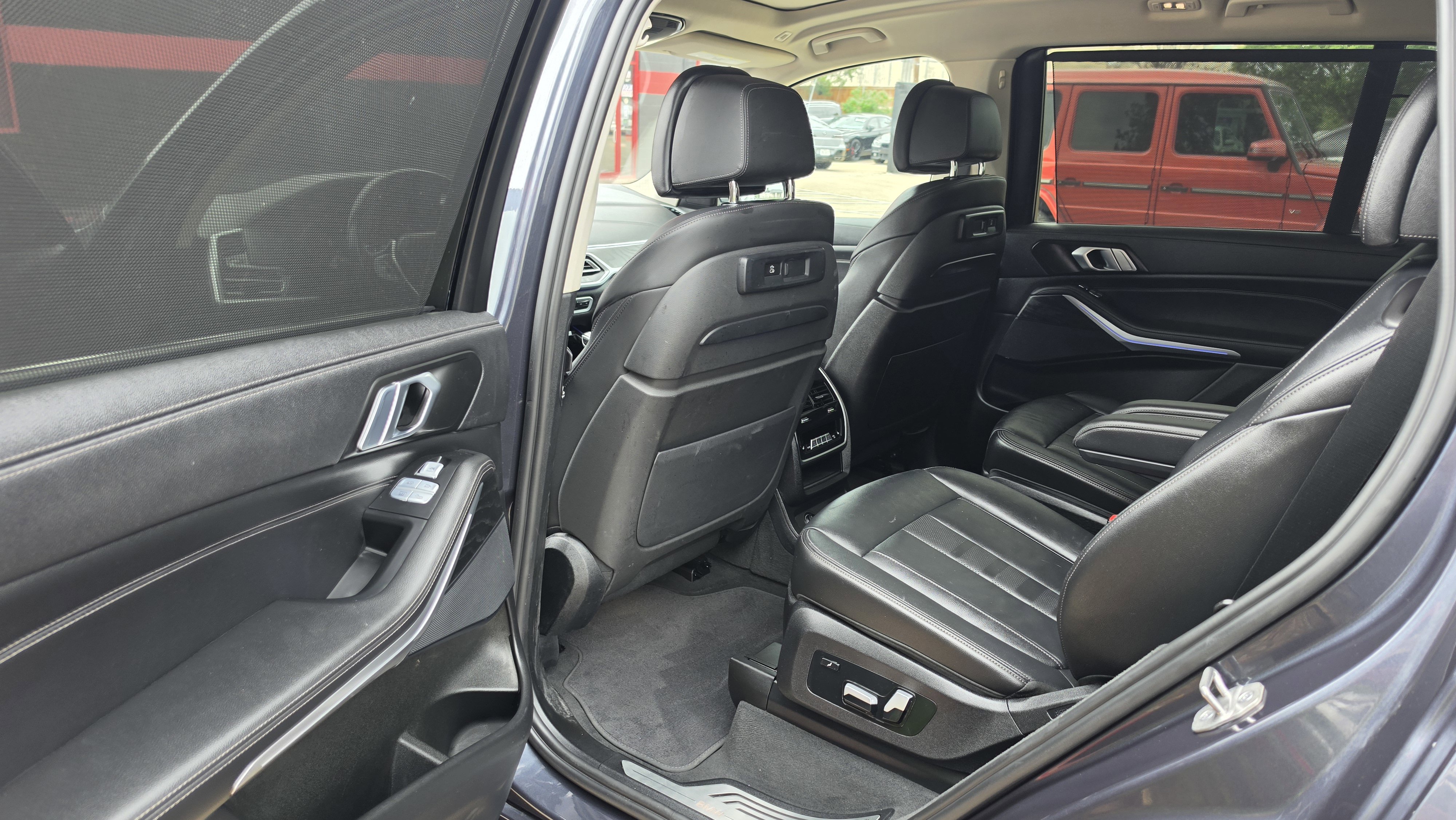 Used 2022 BMW X7 xDrive40i w/ Premium Package image 22