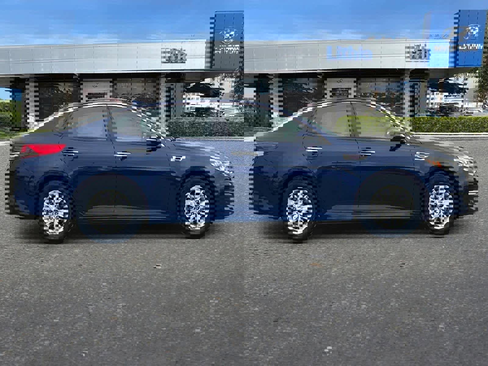 Used 2018 Kia Optima LX image 8