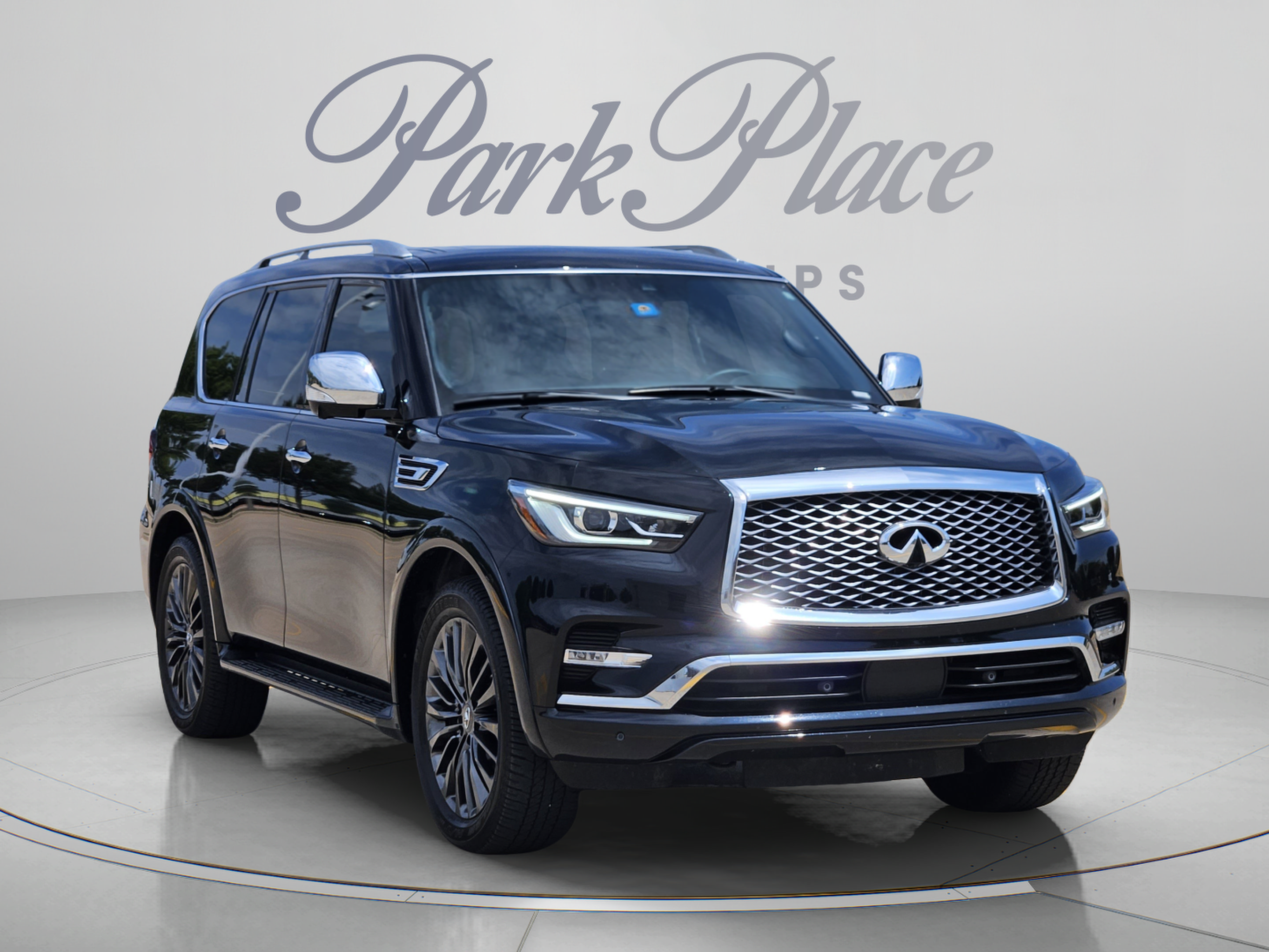 Used 2023 INFINITI QX80 Sensory w/ Cargo Package RWD image 4