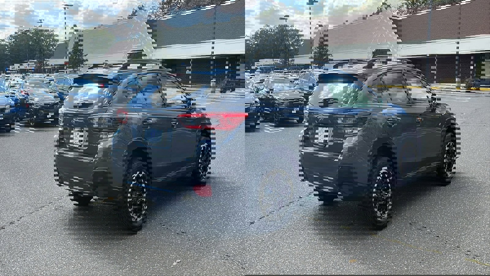 Used 2021 Subaru Crosstrek 2.0i Premium w/ Moonroof Package image 5