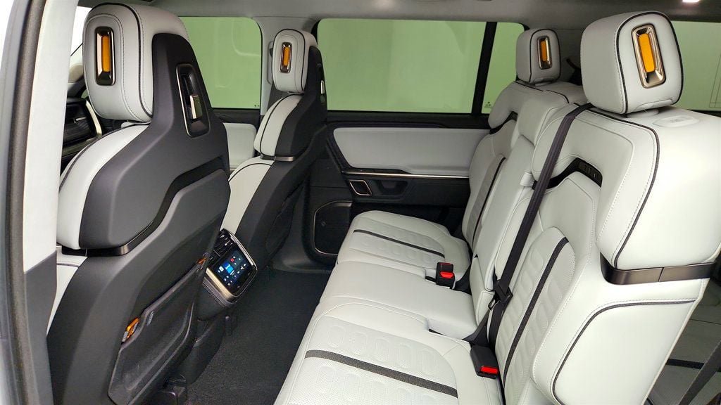 Used 2024 Rivian R1S Adventure AWD/4WD image 22