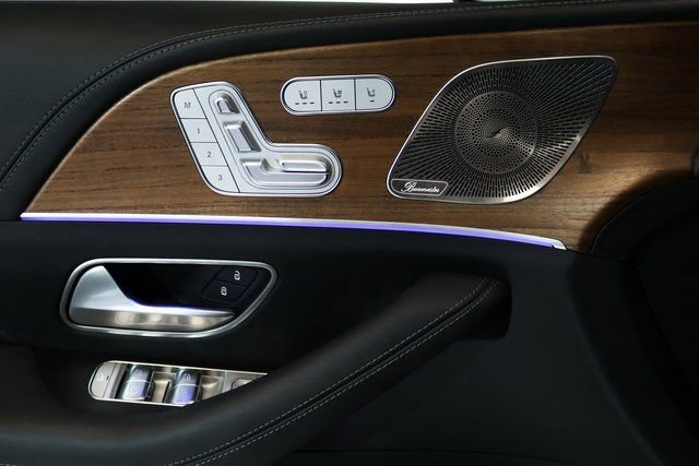 Used 2024 Mercedes-Benz GLS 580 4MATIC video 3