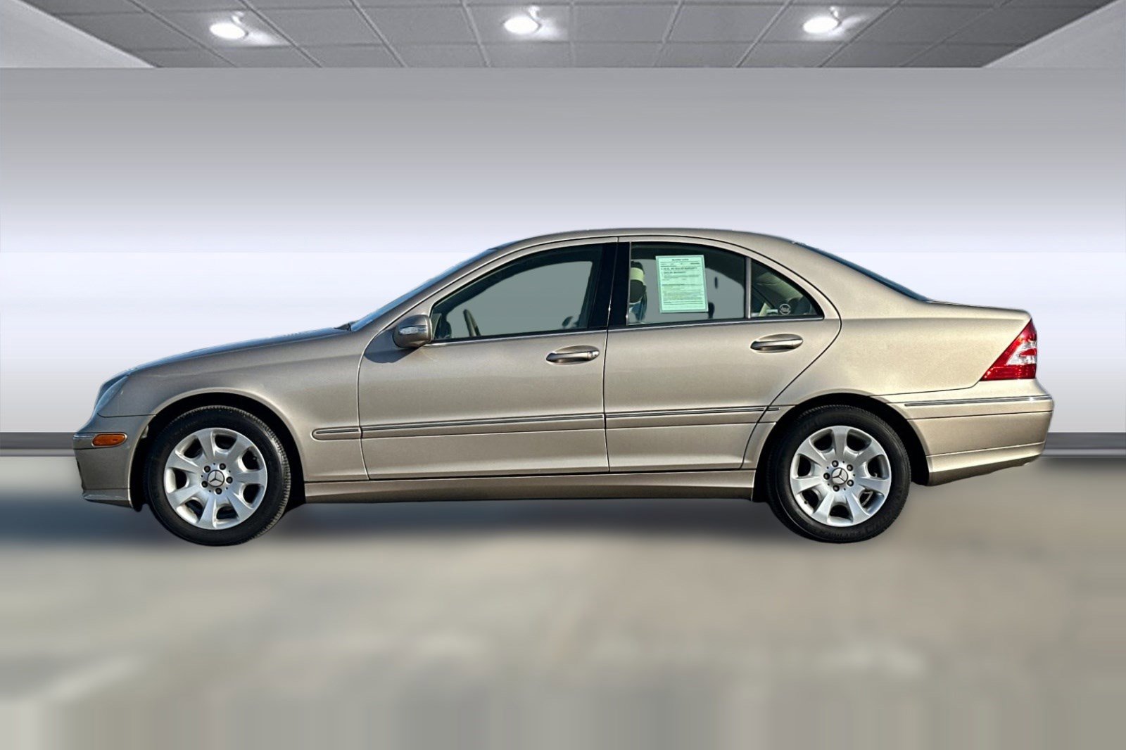 Used 2005 Mercedes-Benz C 320 Sedan image 2