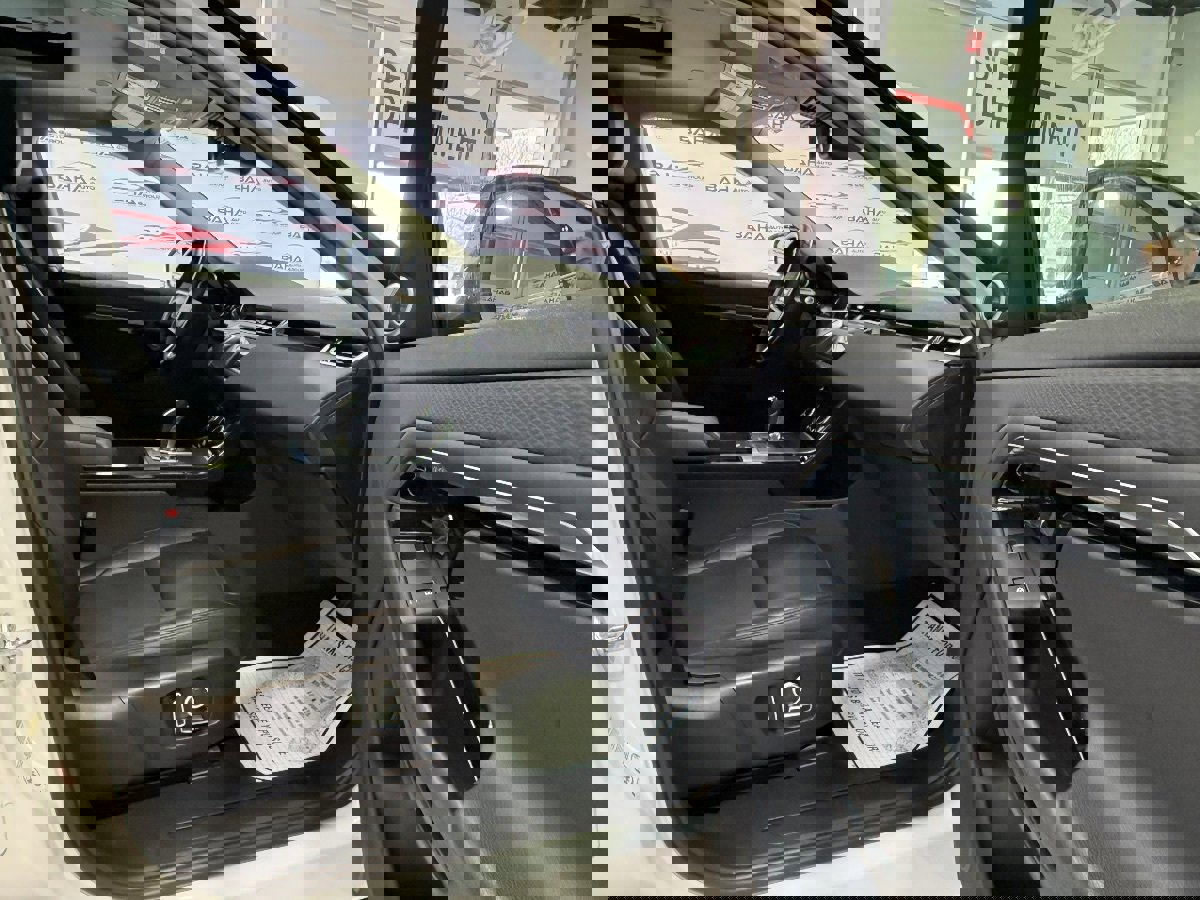 Used 2023 Land Rover Range Rover Evoque S image 43