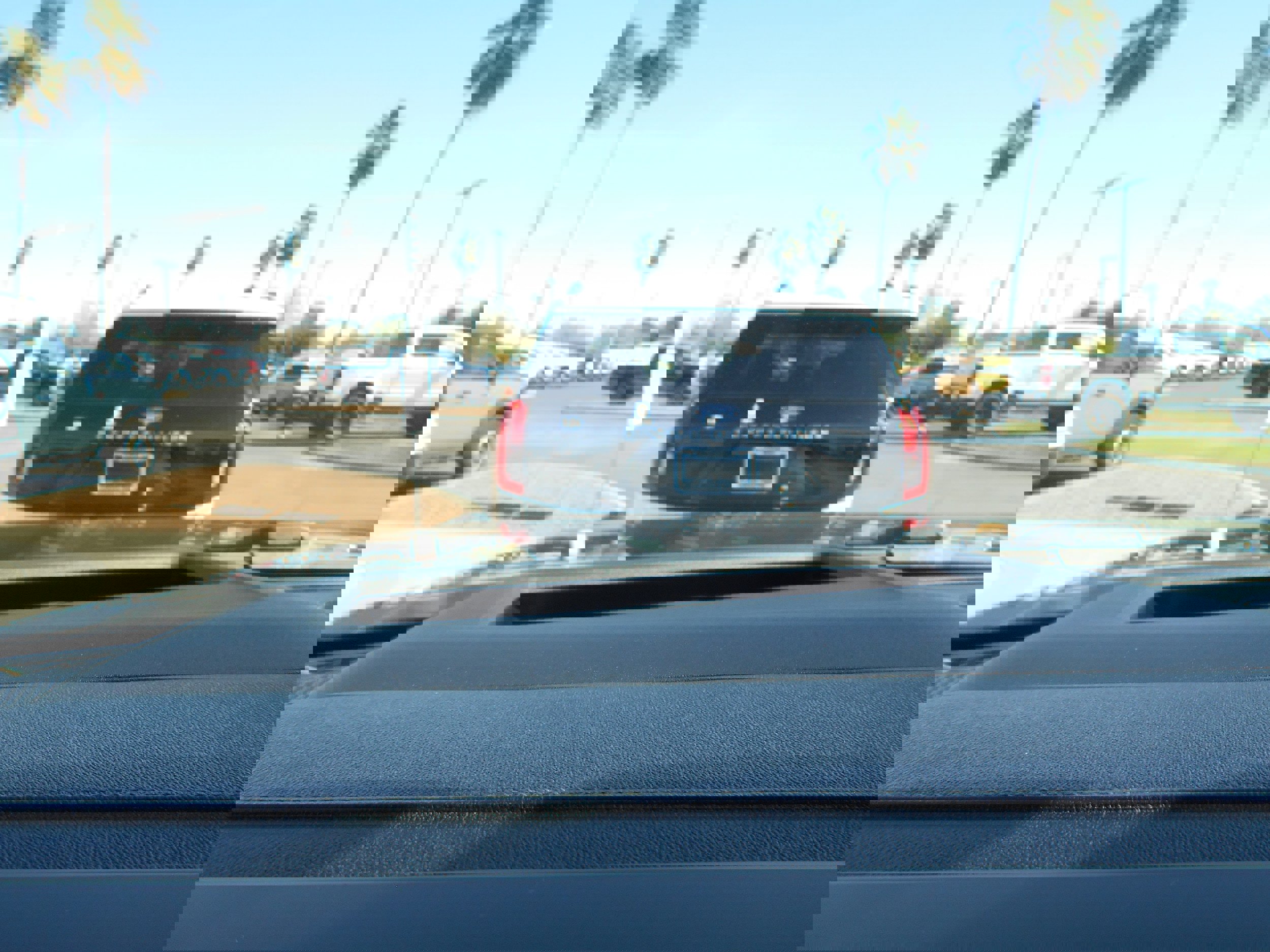 Used 2025 Ford F350 Lariat w/ Lariat Ultimate Package image 29