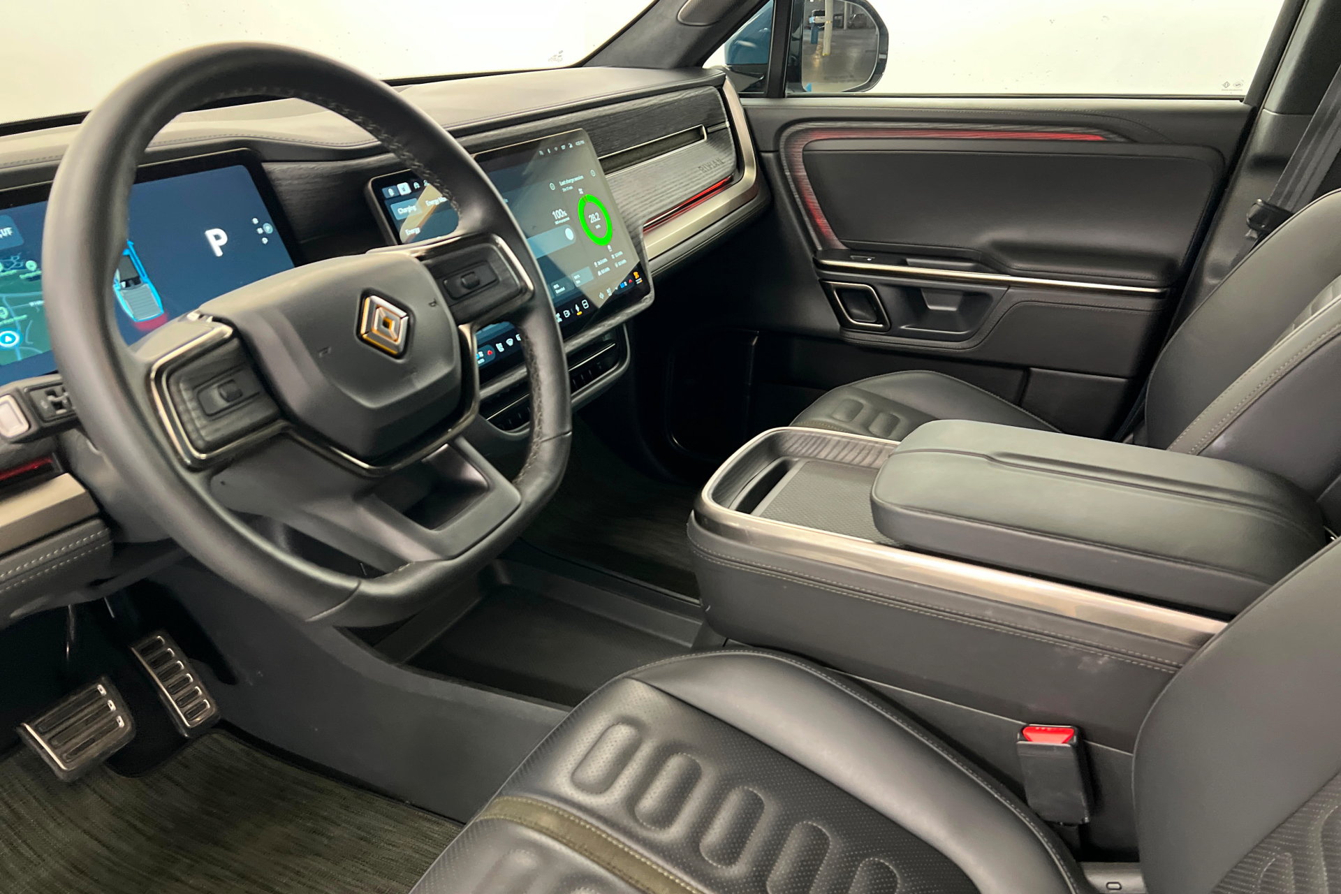 Used 2023 Rivian R1T Adventure Dual AWD/4WD image 15