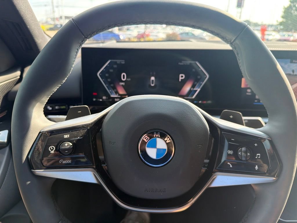 Used 2026 BMW 530i w/ Premium Package RWD image 18