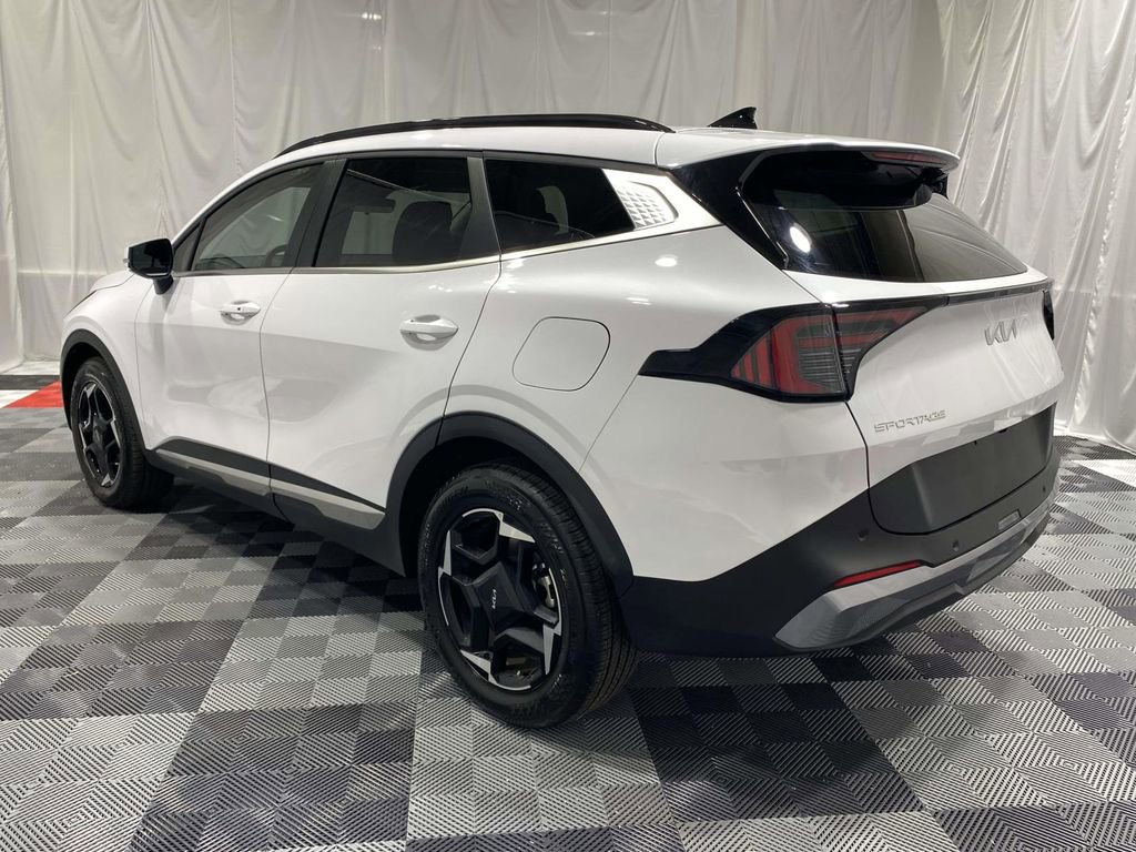 Used 2026 Kia Sportage EX w/ EX Panorama Roof Package image 2