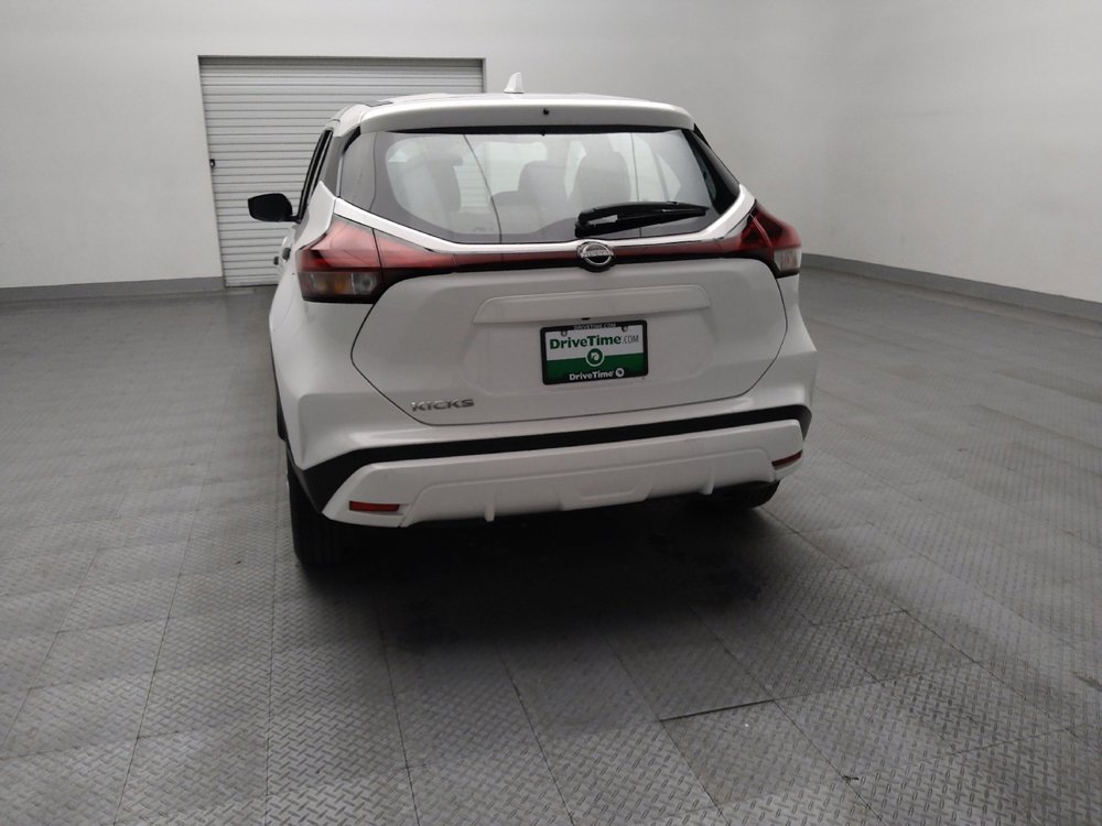 Used 2022 Nissan Kicks S image 6