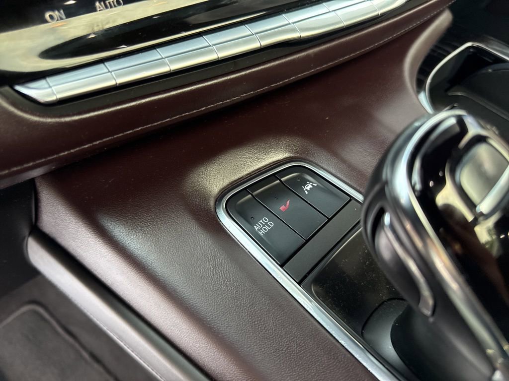 Used 2023 Cadillac Escalade ESV V AWD/4WD image 35