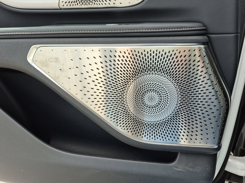 New 2026 Lincoln Nautilus Reserve AWD/4WD image 21