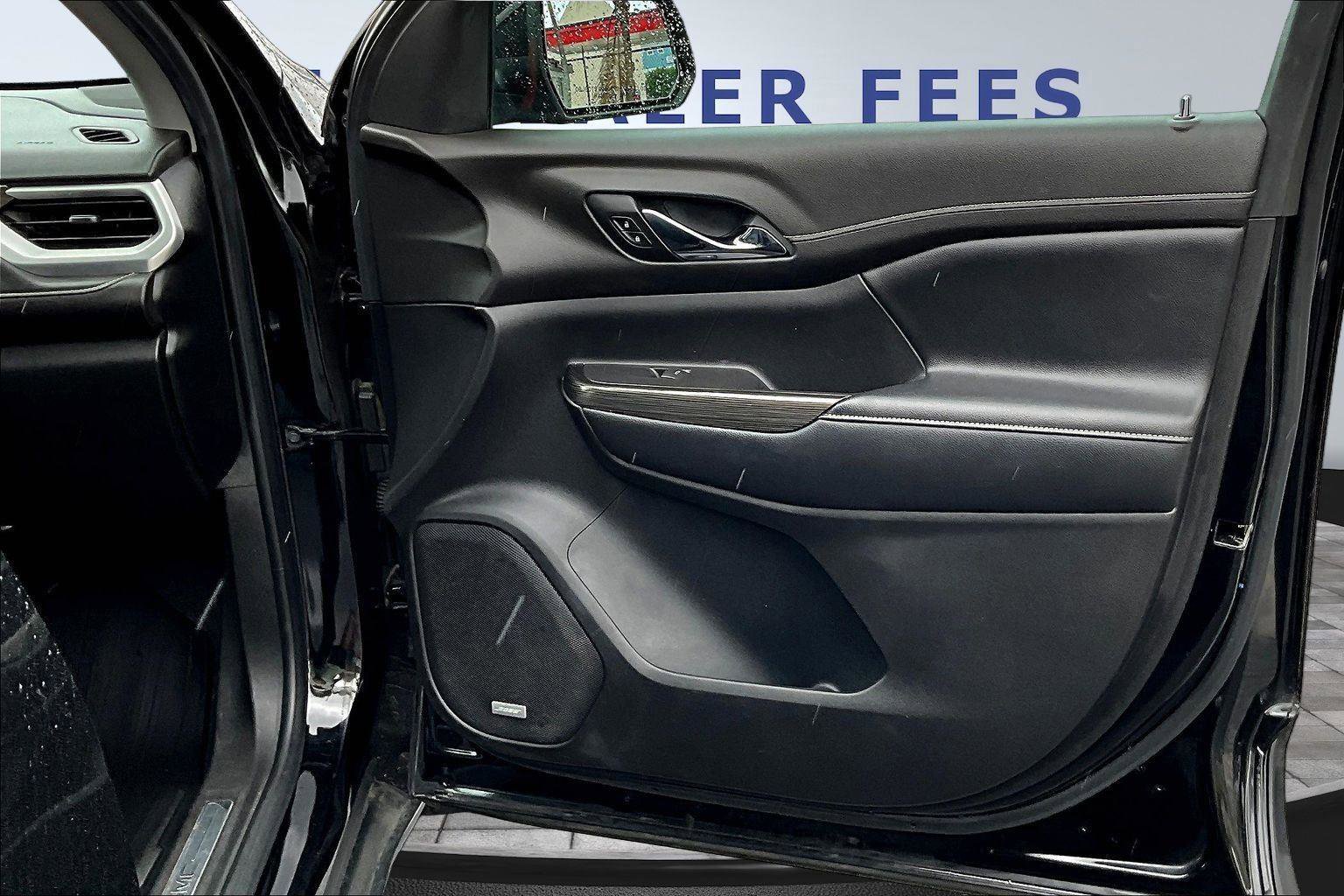 Used 2019 GMC Acadia SLT image 28