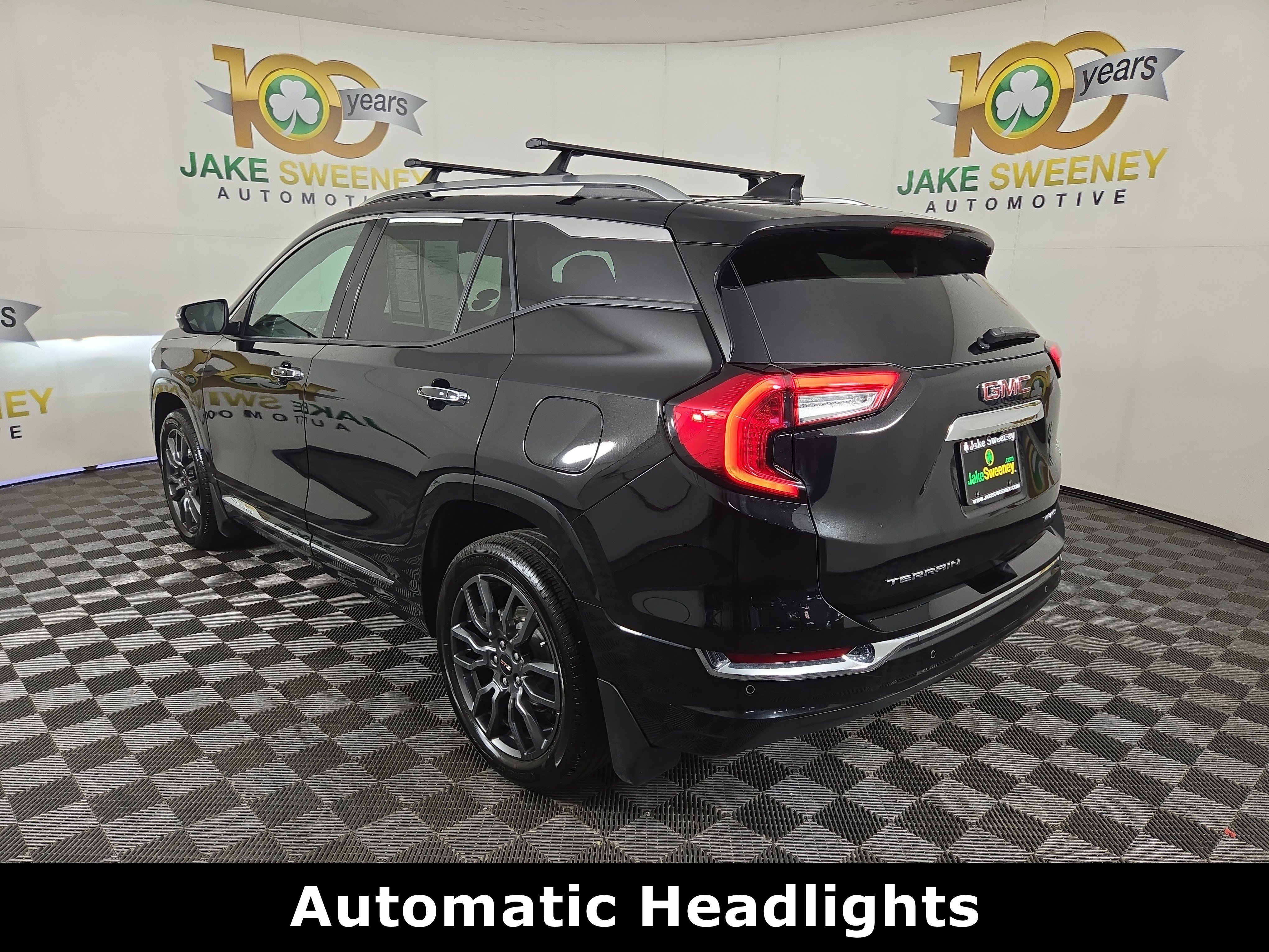 Certified 2024 GMC Terrain Denali w/ Black Diamond Edition AWD/4WD image 6