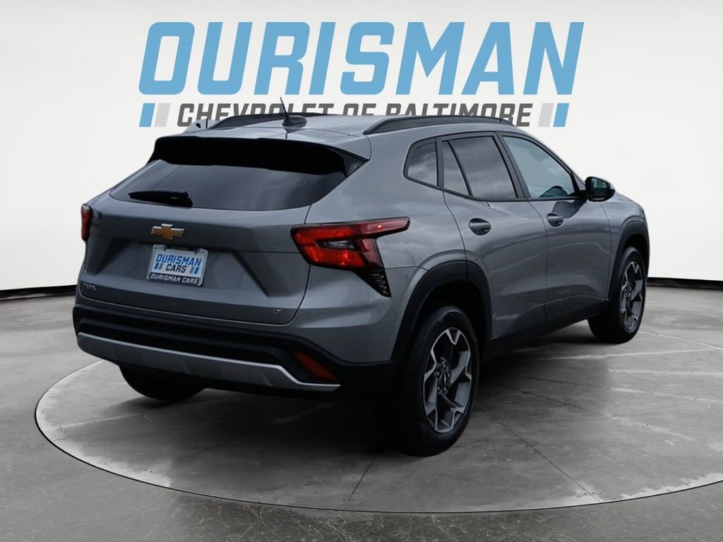 Certified 2025 Chevrolet Trax LT w/ Driver Confidence Package FWD image 8