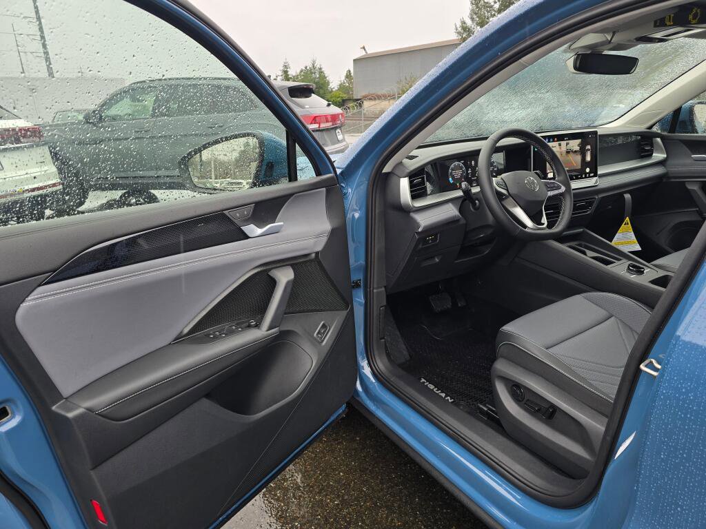 New 2026 Volkswagen Tiguan SE image 33