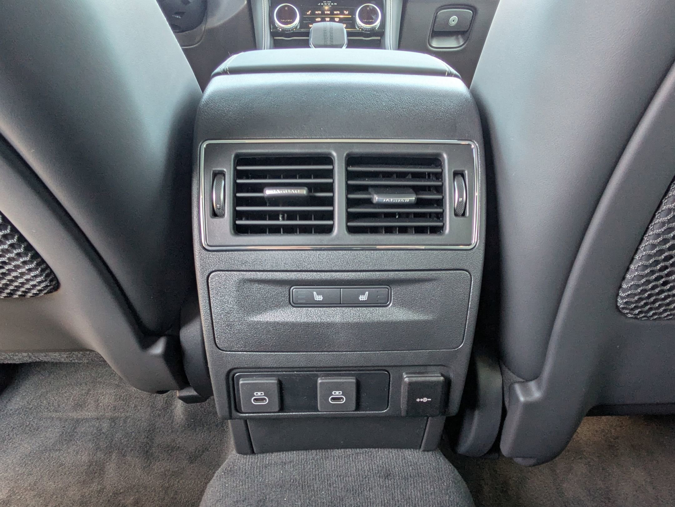 New 2026 Jaguar F-PACE R-Dynamic S image 24