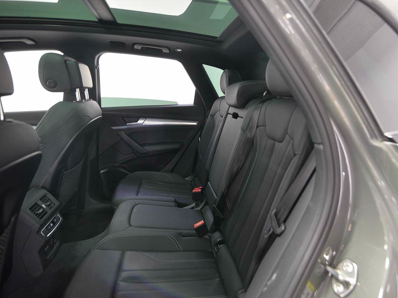 Used 2024 Audi Q5 2.0T Premium Plus w/ Premium Plus Package AWD/4WD image 10