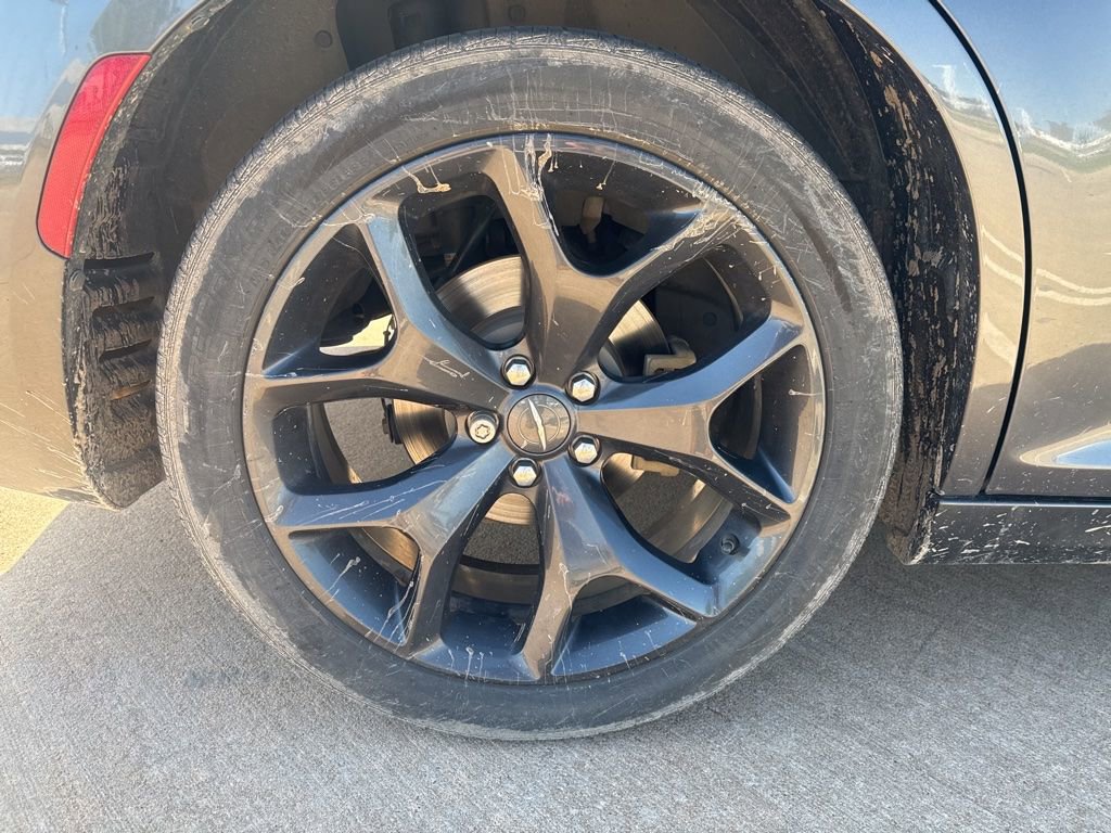 Used 2021 Chrysler 300 Touring L RWD image 6