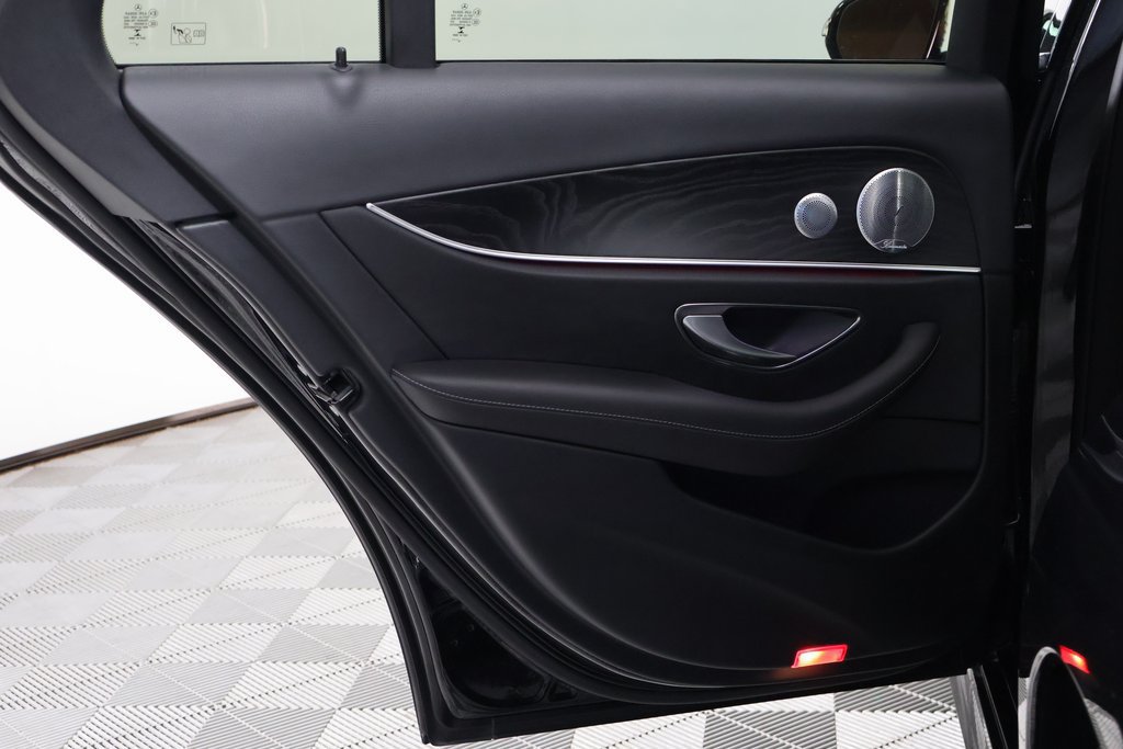 Used 2019 Mercedes-Benz E 300 image 13