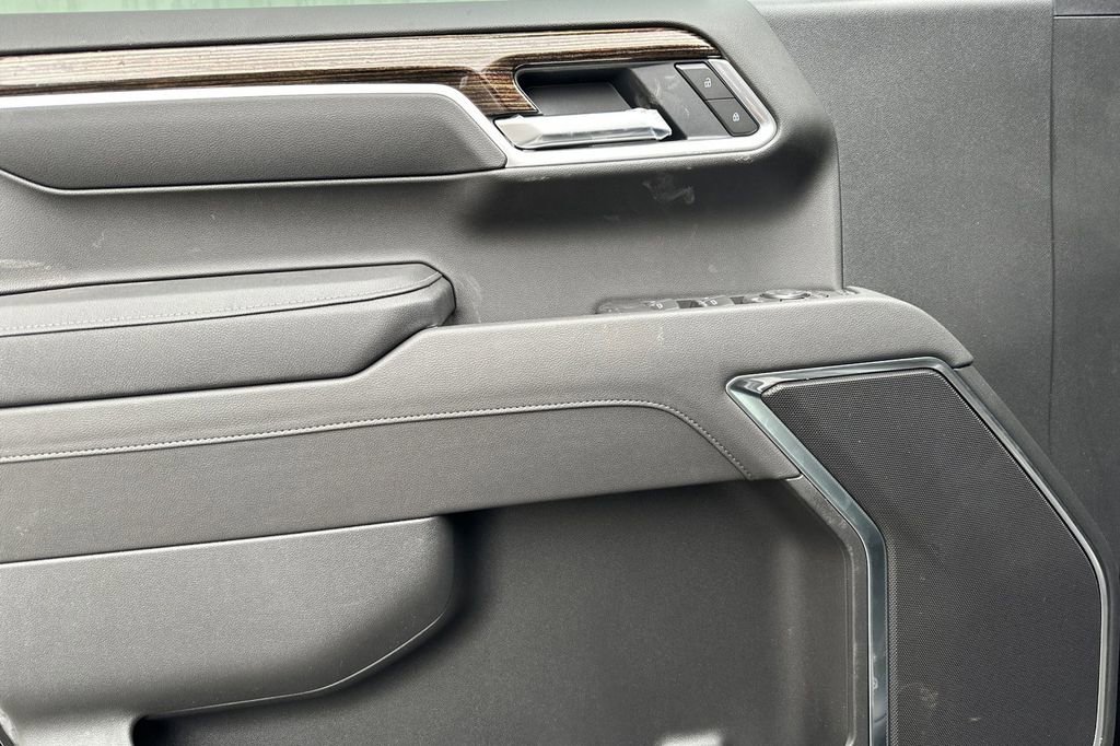 New 2025 GMC Sierra 1500 SLE AWD/4WD image 8