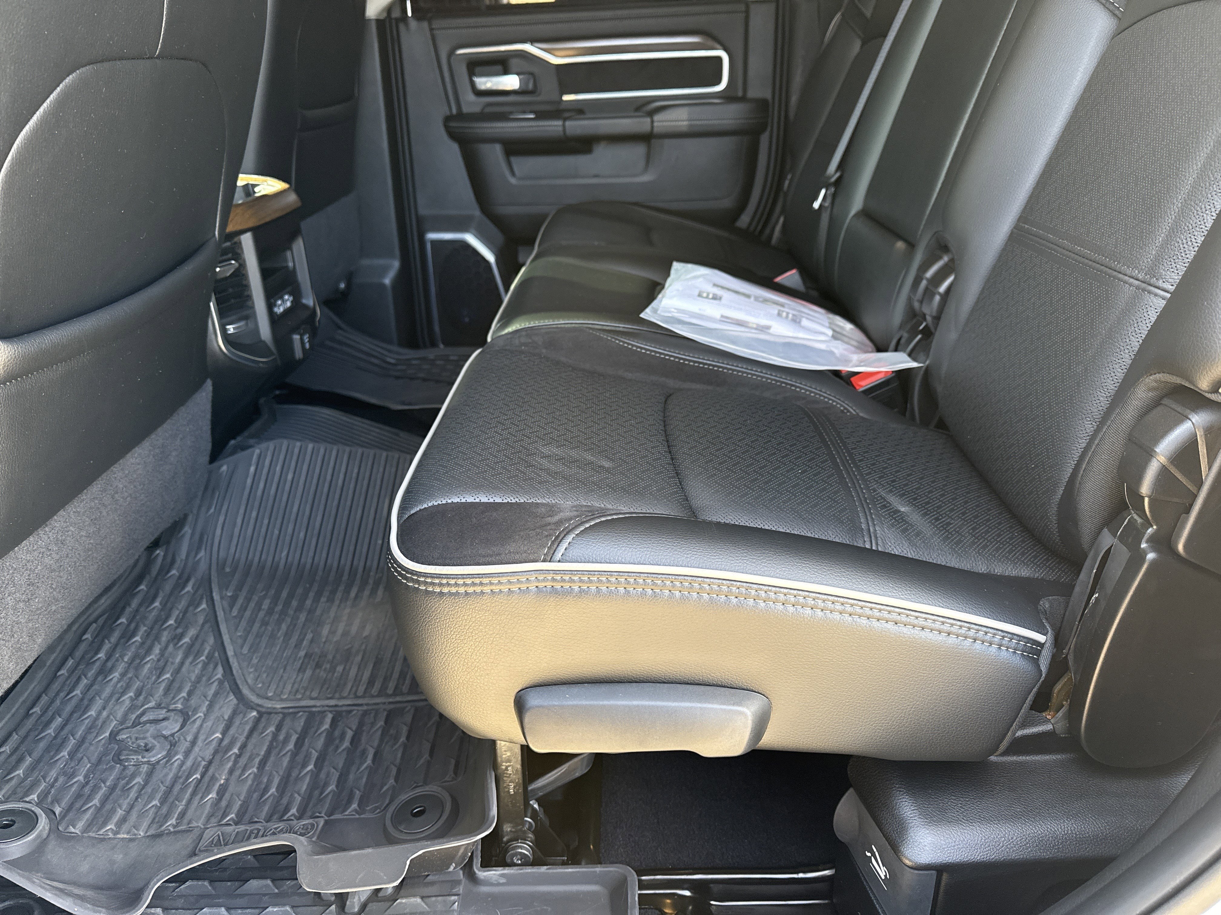 Used 2024 RAM 3500 Laramie w/ Towing Technology Group image 23