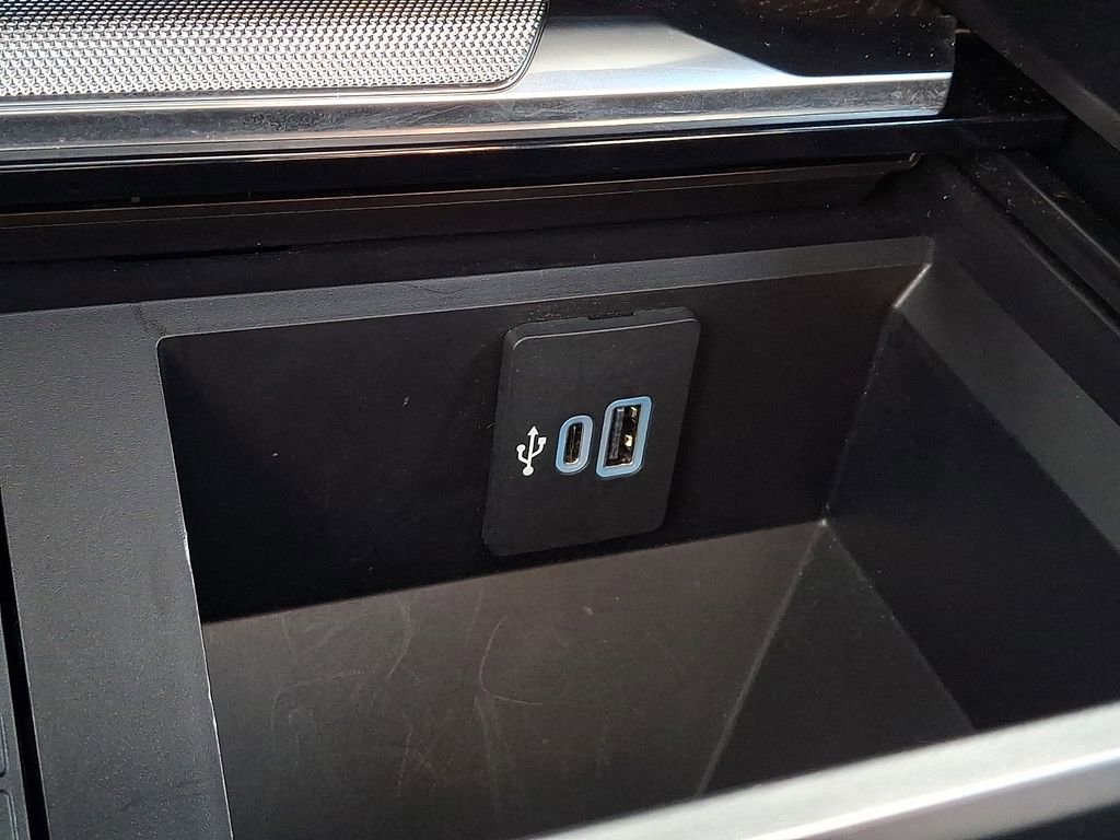 Used 2025 Ford F450 Platinum w/ FX4 Off-Road Package image 25