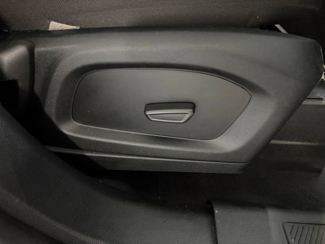 Used 2020 Ford Explorer XLT AWD/4WD image 24