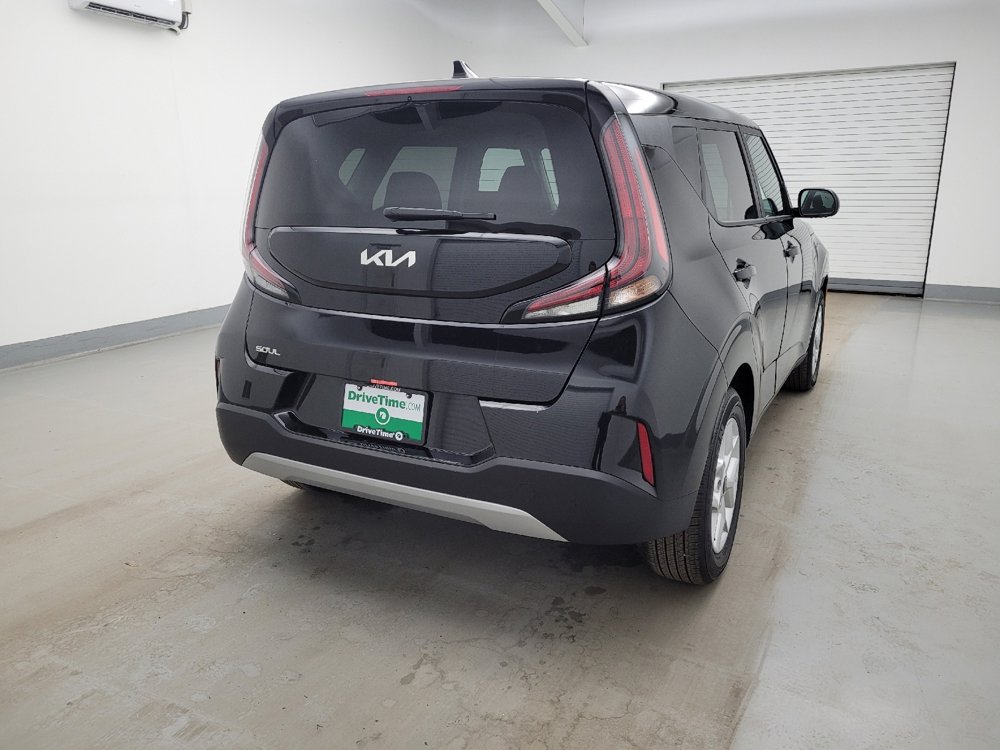 Used 2025 Kia Soul LX FWD image 7