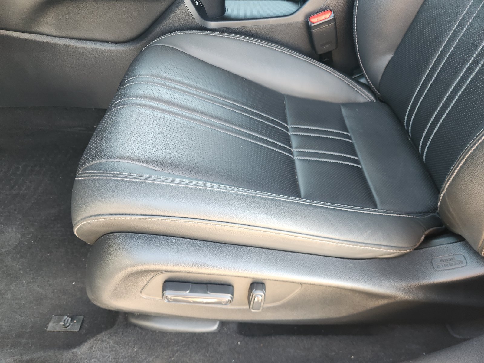 Certified 2024 Honda HR-V EX-L image 29