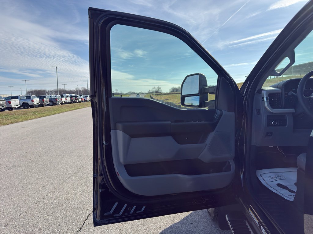 New 2026 Ford F450 XL w/ FX4 Off-Road Package image 17