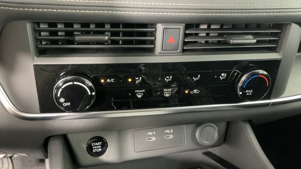 New 2025 Nissan Rogue S image 19