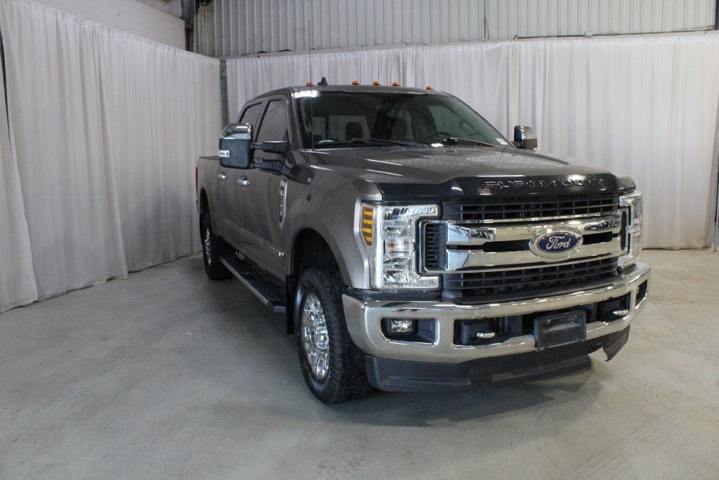 Used 2019 Ford F350 XLT w/ XLT Premium Package AWD/4WD image 36