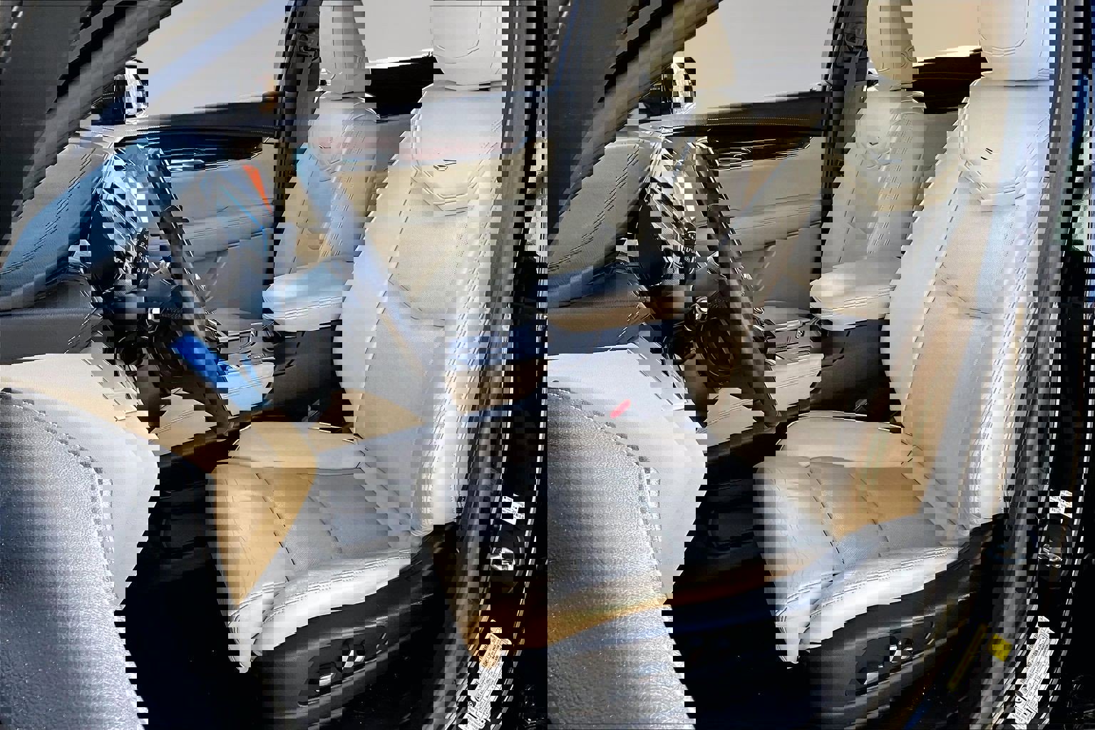 Used 2017 Cadillac XT5 Luxury w/ Driver Awareness Package image 21