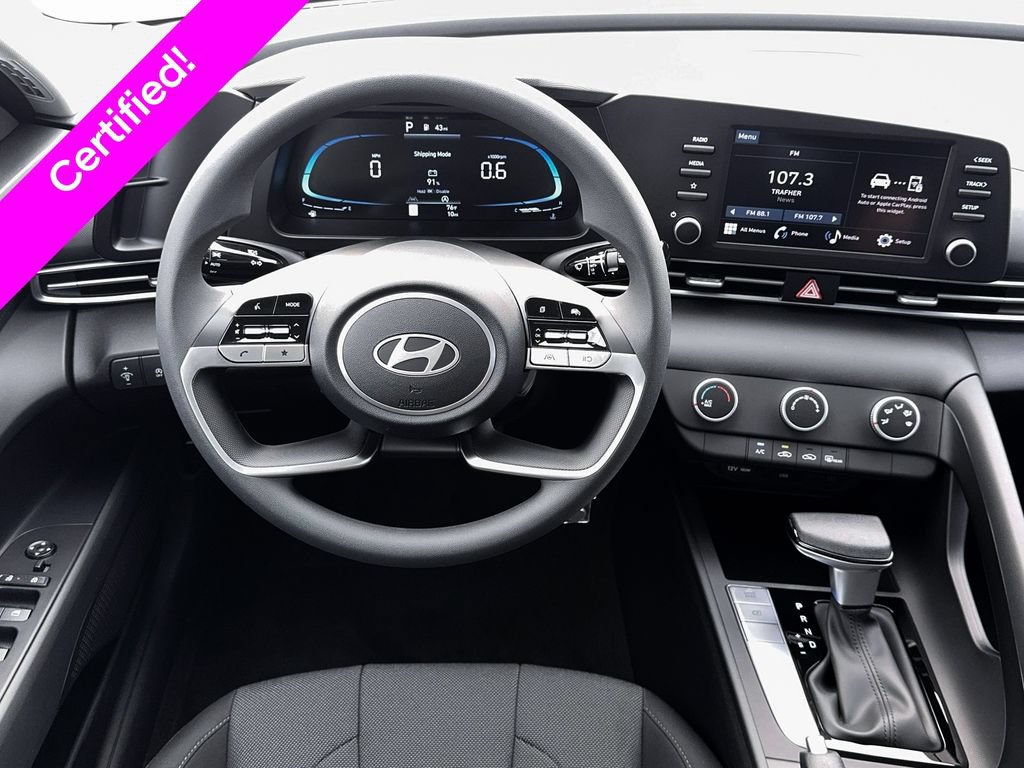 Used 2026 Hyundai Elantra SE FWD image 17
