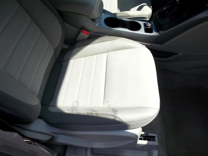 Used 2015 Ford Escape SE FWD image 19