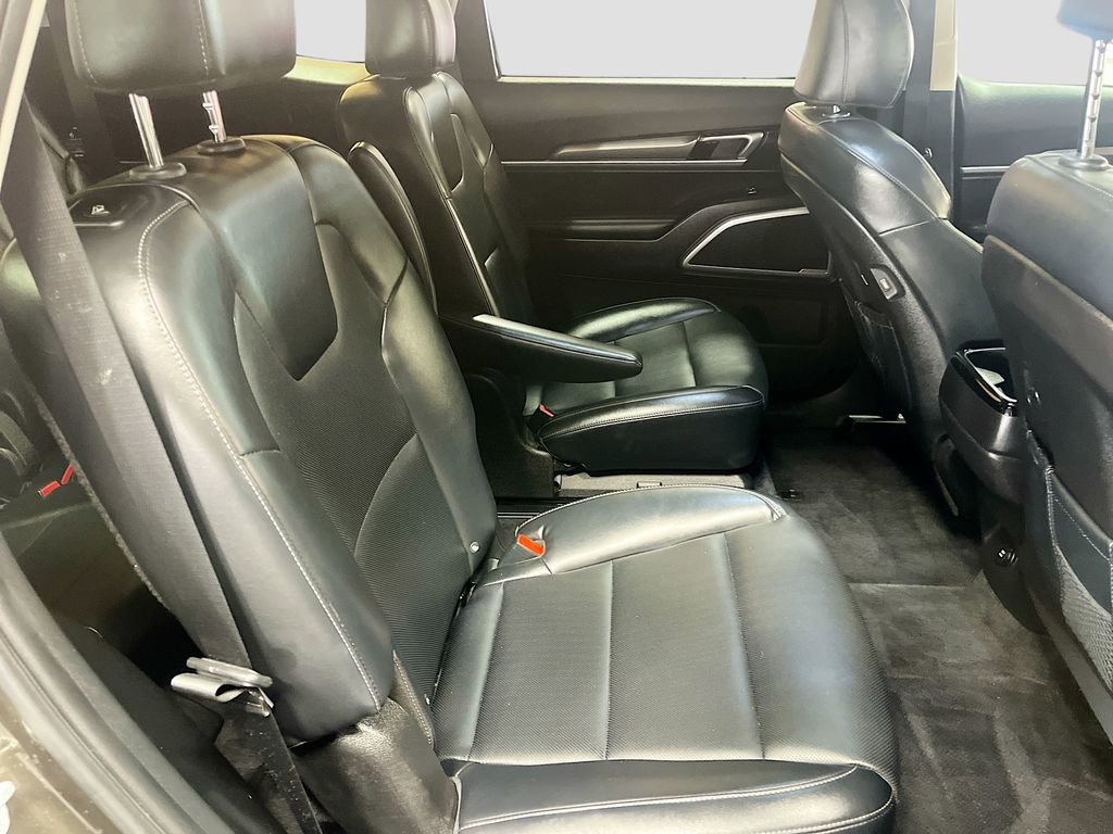 Used 2022 Kia Telluride S image 30
