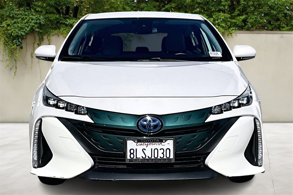 Certified 2020 Toyota Prius Prime LE image 2